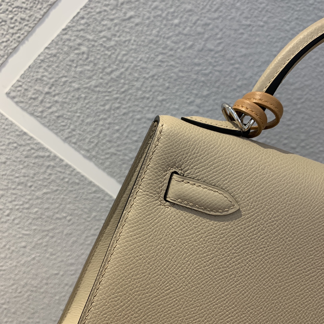 에르메스 켈리백25 엘리펀트그레이 은장 앱송